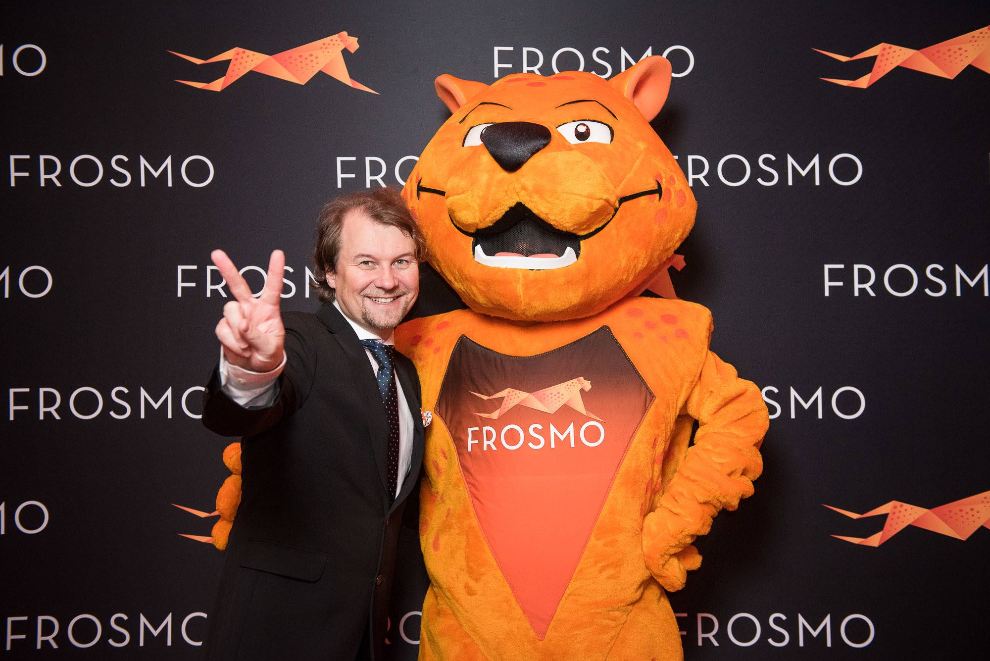 Frosmo-Cheetah-mascot