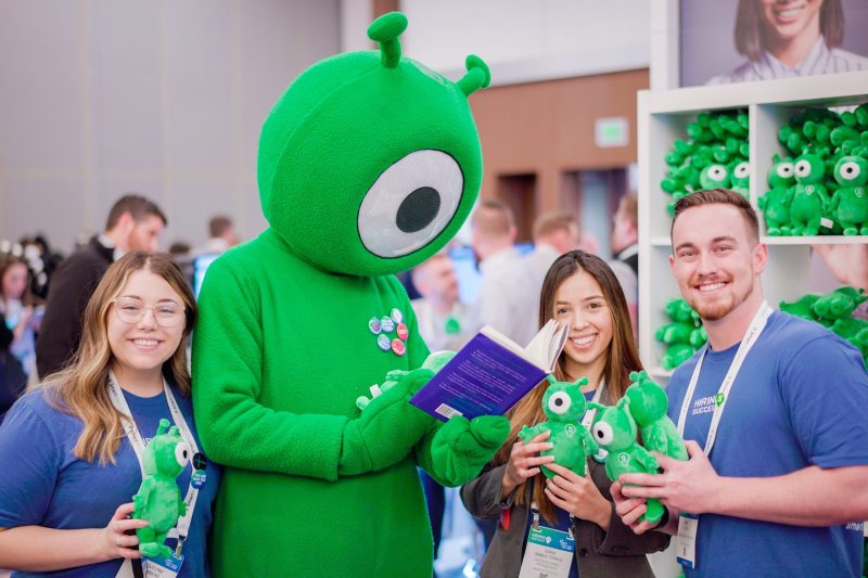SmartRecruiters-Mascot-and-Plush Uw mascotte wordt nog effectiever met unieke merchandise