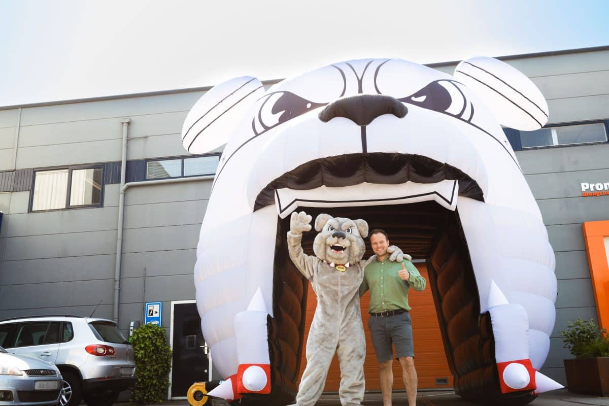 Bulldog inflatable player tunnel with mascot Aangepaste spelerstunnel bulldog hoofd met mascotte en Promo Bears eigenaar