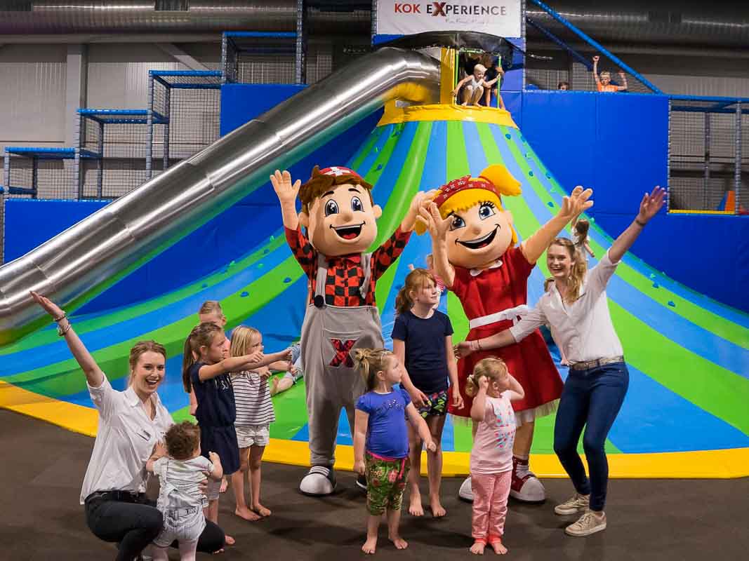 ACC16 198 Kok Experience Indoor speelparadijs Mascottepakken Koko en Lieve