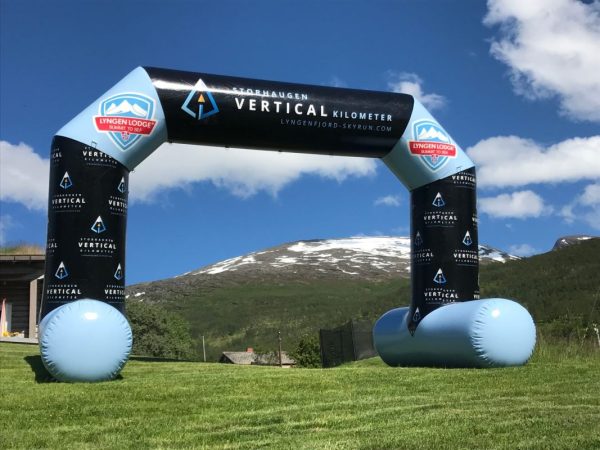 Lyngen-Lodge-Vertical-Kilometer-Norway-Size-6x4x1-meter-tube-diameter-scaled-2 Koop een boog op maat voor je volgende sportevenement