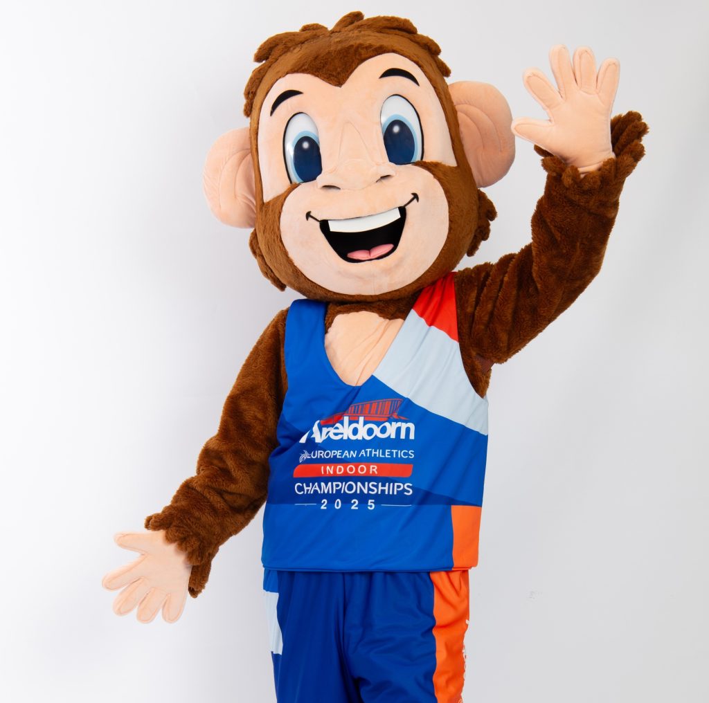 ACC232862 Apeldoorn Apie Monkey – Mono_pose – Copy Bedrijfsmascottes